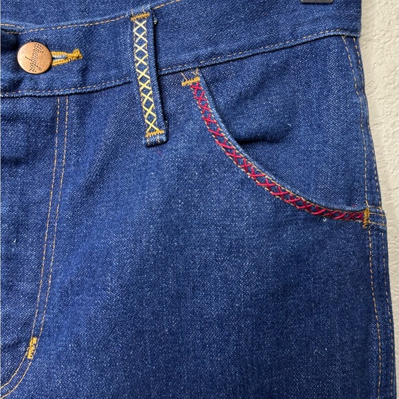 70s Vintage Wrangler Hand Embroidered Boot Cut Jeans - Picture 5 of 16